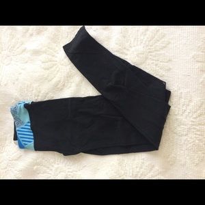 Black Ivivva leggings